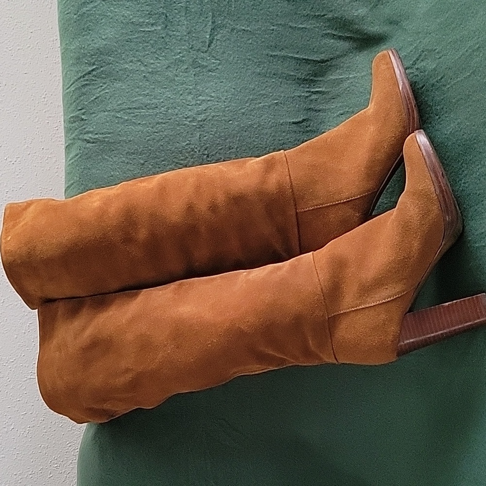 Report Signature Tall Boots